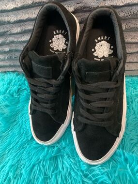 Women’s Black Suede Sneakers Size 8